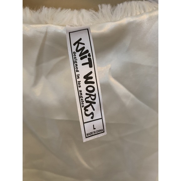 KnitWorks SOFT Classy Fashionable White Girls Fur Style Vest Sz Girls L - Picture 4 of 6